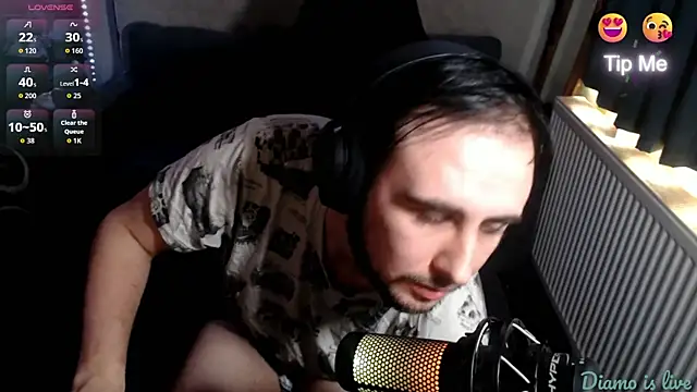 Snapshot of cjhouse96 chatting on 10-22-25, 09:53 cjhouse96 online show from 10-22-25, 09:53