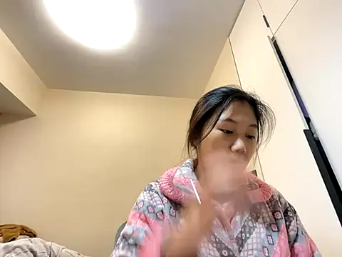 xena0501 online show from 12-15-25, 08:18