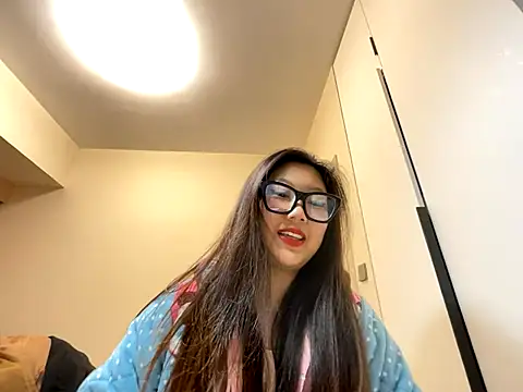 xena0501 online show from 12-17-25, 01:28