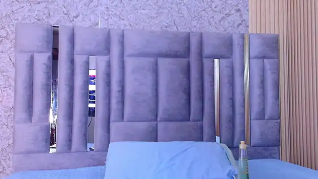 cutepetitee online show from 12-18-25, 08:04