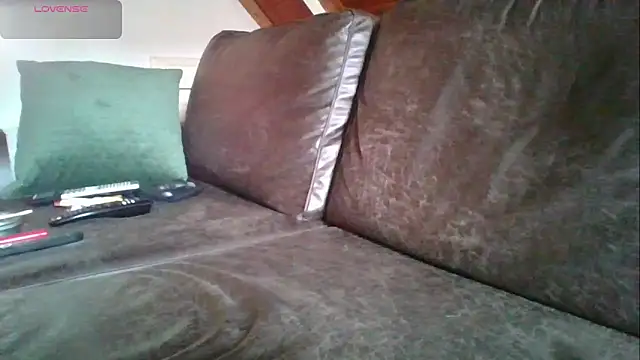 Snapshot of Vrenico-SC chatting on 10-21-25, 01:56 Vrenico-SC online show from 10-21-25, 01:56