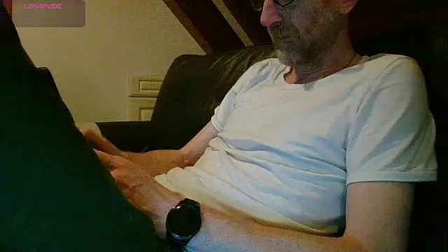 Snapshot of Vrenico-SC chatting on 11-01-25, 04:53 Vrenico-SC online show from 11-01-25, 04:53