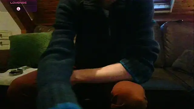 Snapshot of Vrenico-SC chatting on 11-27-25, 03:47 Vrenico-SC online show from 11-27-25, 03:47