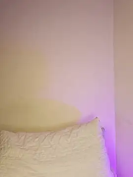 AmaiaSalvatore online show from 11-26-25, 10:11