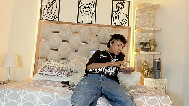 Lucass Blaze online show from 10-12-25, 09:58