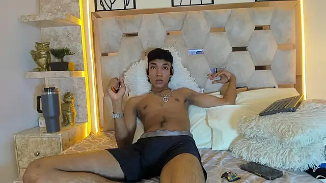 Lucass Blaze online show from 10-14-25, 09:37