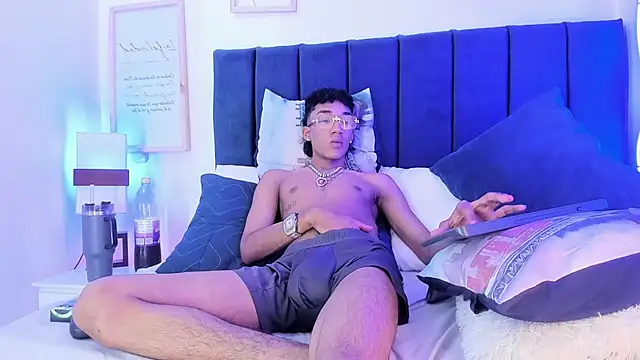 Lucass Blaze online show from 10-27-25, 10:58