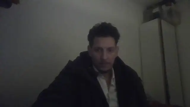 Snapshot of ARTANIS20 chatting on 11-11-25, 12:05 ARTANIS20 online show from 11-11-25, 12:05