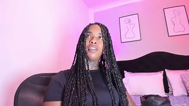 Pauline Fox online show from 04-15-26, 01:56