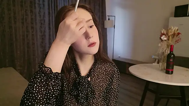 LucyRose3 online show from 02-05-26, 02:11