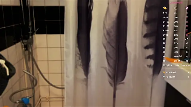 Snapshot of SwingWingWomanSweden chatting on 11-28-25, 10:34 SwingWingWomanSweden online show from 11-28-25, 10:34