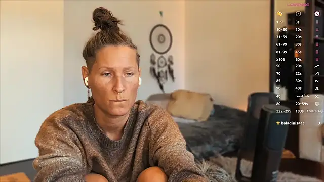 Snapshot of SwingWingWomanSweden chatting on 11-29-25, 11:24 SwingWingWomanSweden online show from 11-29-25, 11:24