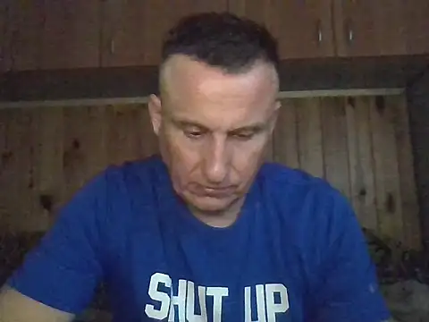 Maksymilian1 online show from 11-28-25, 08:11