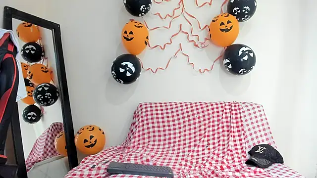 Snapshot of axel_rousse2 chatting on 10-24-25, 10:17 axel rousse2 online show from 10-24-25, 10:17