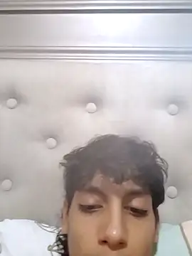 Snapshot of axel_rousse2 chatting on 10-27-25, 10:36 axel rousse2 online show from 10-27-25, 10:36