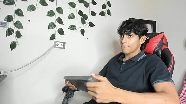 Snapshot of axel_rousse2 chatting on 11-04-25, 11:26 axel rousse2 online show from 11-04-25, 11:26