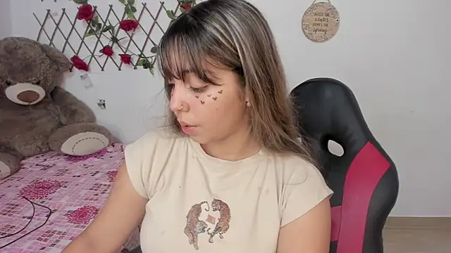 emma grays2 online show from 11-20-25, 05:40