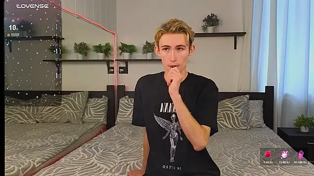 tommy XXX online show from 10-15-25, 04:34