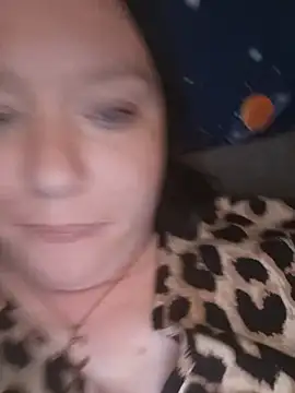 Feuchtekitty92xh online show from 10-18-25, 05:57