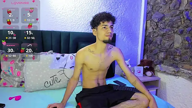 Snapshot of Chris_Angel_ chatting on 11-08-25, 12:49 Chris Angel online show from 11-08-25, 12:49