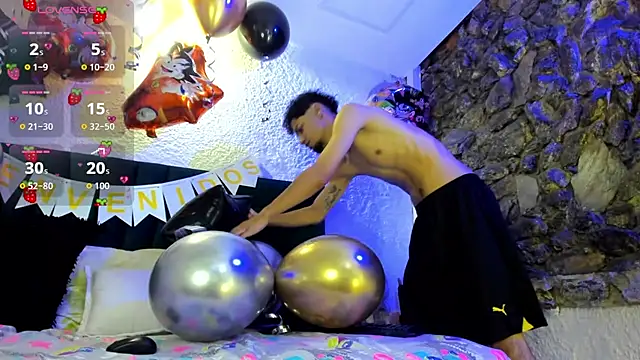 Snapshot of Chris_Angel_ chatting on 11-21-25, 11:53 Chris Angel online show from 11-21-25, 11:53