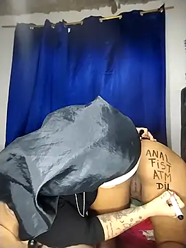 Snapshot of Vale_Nikol21 chatting on 10-08-25, 01:47 Vale Nikol21 online show from 10-08-25, 01:47