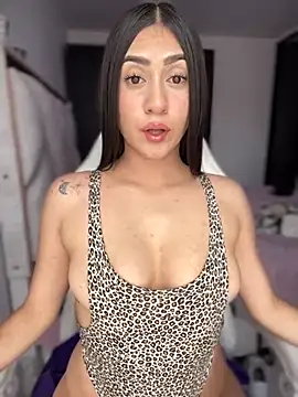 isabela l online show from 02-05-26, 04:55