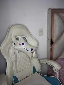 isabela l online show from 03-08-26, 03:21