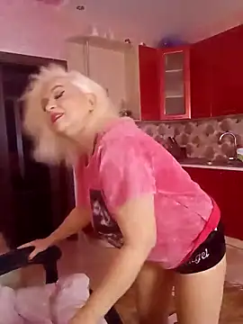 SquirtMilf00 online show from 10-18-25, 01:41