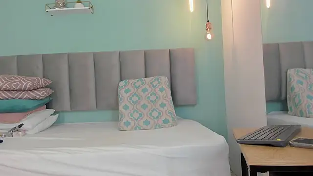 Snapshot of genesis4u chatting on 11-15-25, 12:13 genesis4u online show from 11-15-25, 12:13