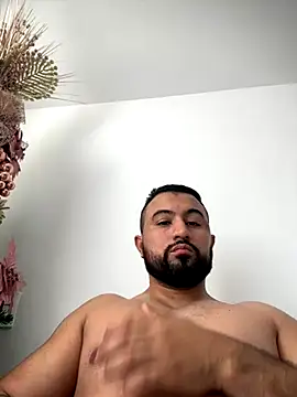 Snapshot of DoctorArabe3 chatting on 11-15-25, 02:35 DoctorArabe3 online show from 11-15-25, 02:35