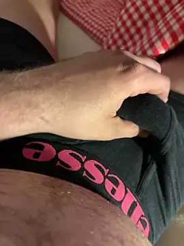 Snapshot of mrwit chatting on 03-25-26, 09:32 mrwit online show from 03-25-26, 09:32