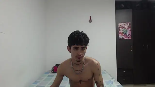 Snapshot of nextboywell1 chatting on 11-22-25, 09:14 nextboywell1 online show from 11-22-25, 09:14