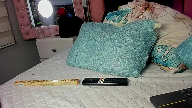 Snapshot of _jasmine_blush chatting on 02-23-26, 01:30 jasmine blush online show from 02-23-26, 01:30