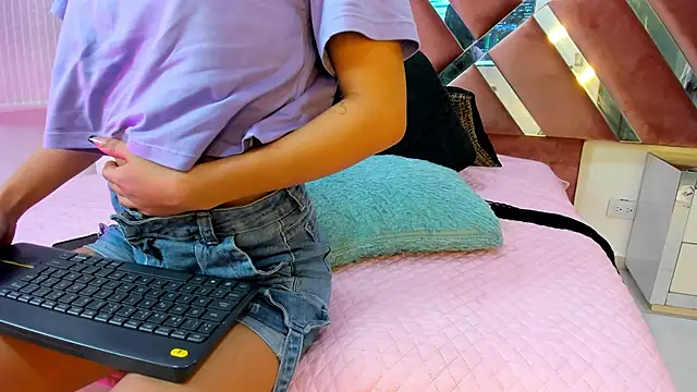 Snapshot of _jasmine_blush chatting on 03-29-26, 11:54 jasmine blush online show from 03-29-26, 11:54