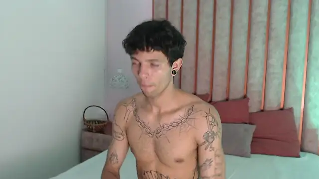 Enzo Hunter online show from 09-30-25, 03:55