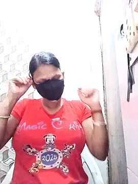 Snapshot of varnika chatting on 10-22-25, 08:36 varnika online show from 10-22-25, 08:36