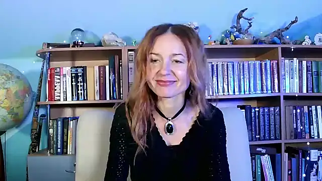 Snapshot of Foxilady357 chatting on 10-31-25, 03:35 Foxilady357 online show from 10-31-25, 03:35