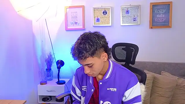 yulian vasquez online show from 11-05-25, 12:27