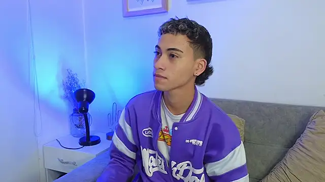 yulian vasquez online show from 12-01-25, 12:32