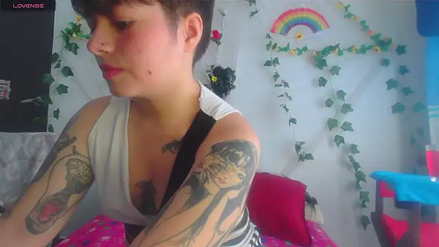 Mitsuha gate online show from 12-21-25, 03:30