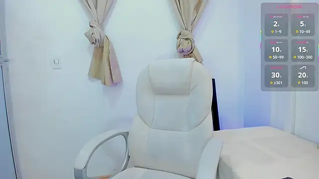 andrea sanchezz online show from 10-27-25, 07:07