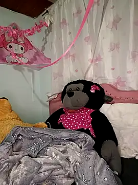 Snapshot of U-Upaaita chatting on 02-05-26, 12:48 U-Upaaita online show from 02-05-26, 12:48