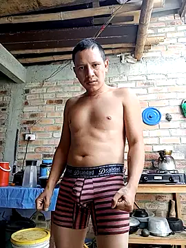 Snapshot of GaaraDiaz chatting on 10-31-25, 03:02 GaaraDiaz online show from 10-31-25, 03:02