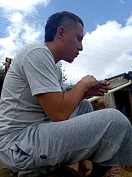 Snapshot of GaaraDiaz chatting on 12-17-25, 03:18 GaaraDiaz online show from 12-17-25, 03:18