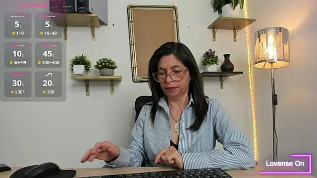 SabinaDeluxe cg online show from 10-16-25, 02:51