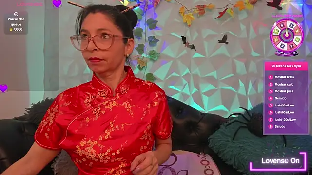 SabinaDeluxe cg online show from 10-31-25, 12:50