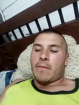 santiii   12 online show from 03-15-26, 07:36