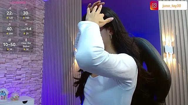 juno tay online show from 11-26-25, 11:44