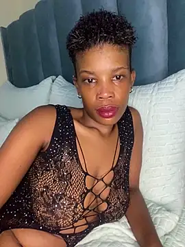 Caramel Mellow online show from 12-19-25, 09:27